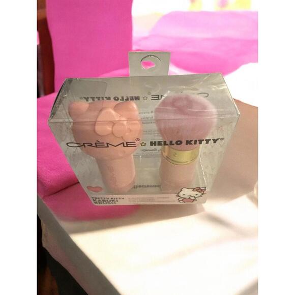 CREME x Hello Kitty Kabuki Makeup Brush Set – Pink Limited Edition, New in Box - Picture 1 of 3